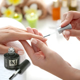 Esmalte gel. Base gel para uñas. M+Nails.