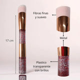 Brocha de maquillaje profesional, ideal para aplicar corrector.Diseño con glitter 3 colores. 12 pzas.